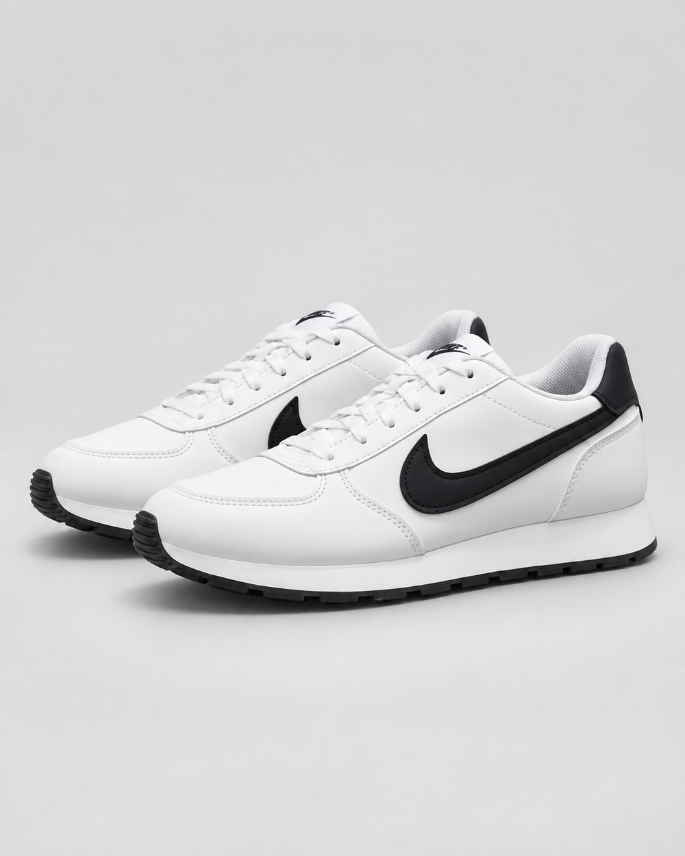 White Nike Casual Sneaker